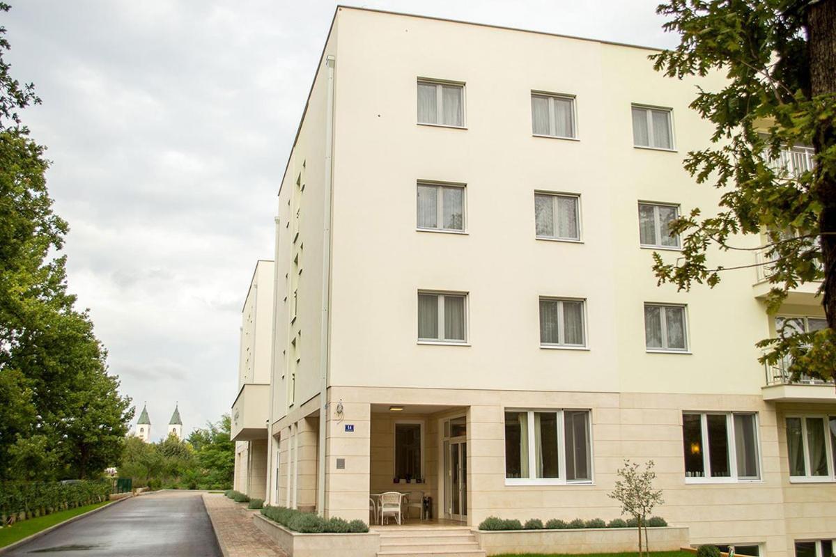 Hotel Lavanda Меджугорье Экстерьер фото