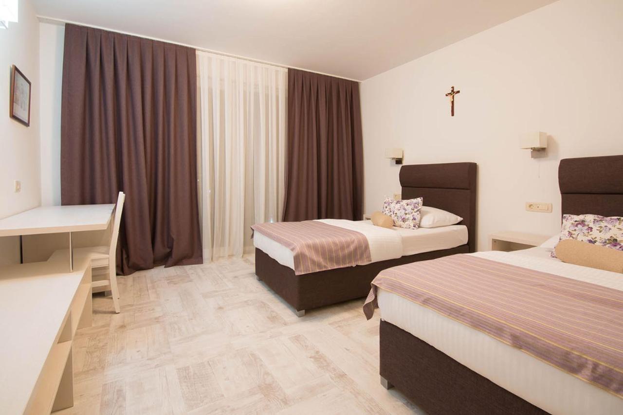 Hotel Lavanda Меджугорье Экстерьер фото